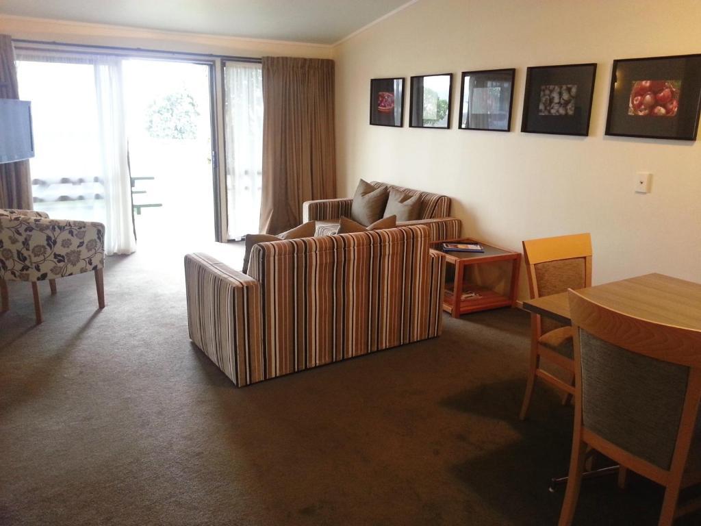 نابيير Marineland Motel الغرفة الصورة